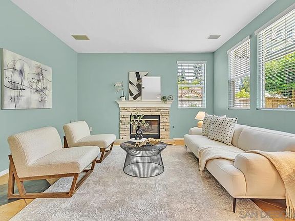 5th image of 2692 W Canyon Ave