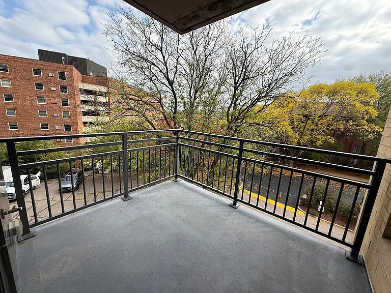 Venture Luxury High Rise — Photo 182