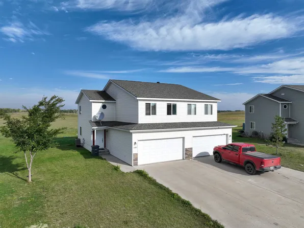365 Adeline Dr, Stanley, ND 58784