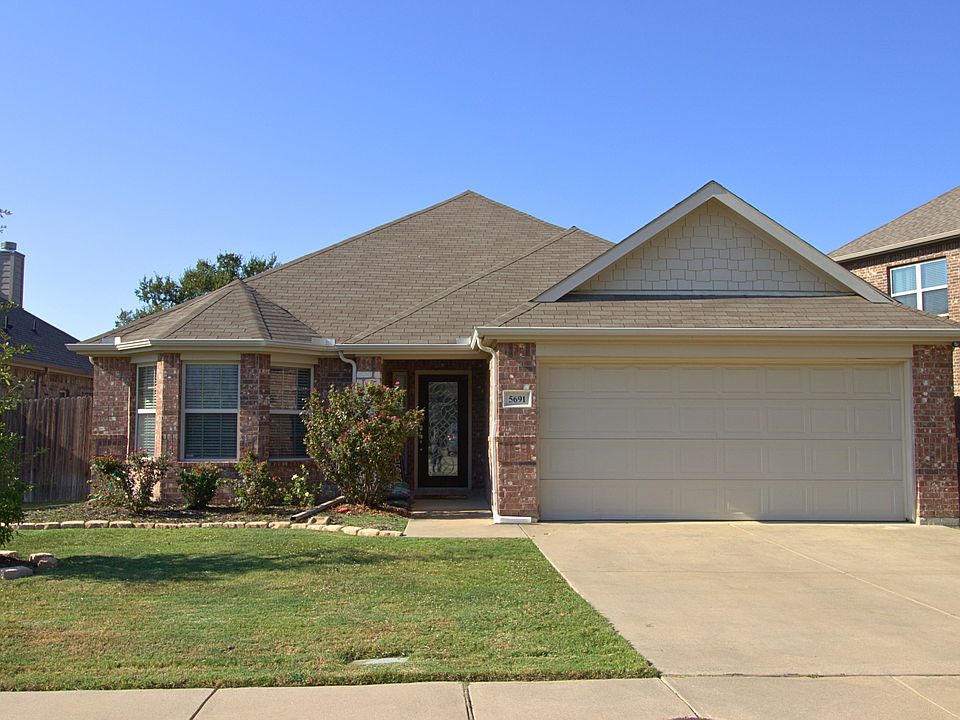 1st image of 5691 Mountain Hollow Dr