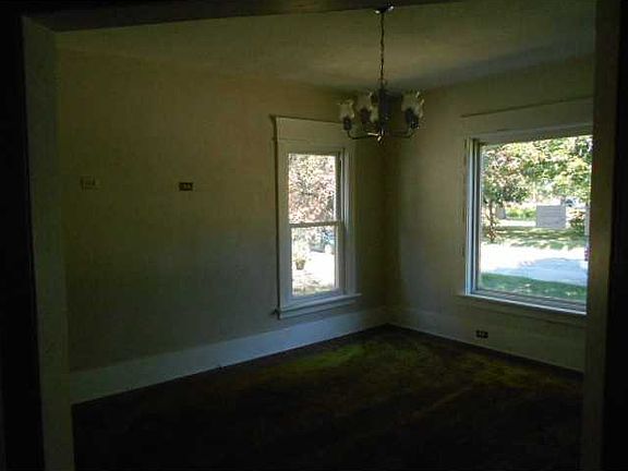 3rd image of 705 Park Ave S