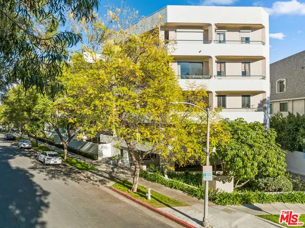 450 N Maple Dr APT 401, Beverly Hills, CA 90210