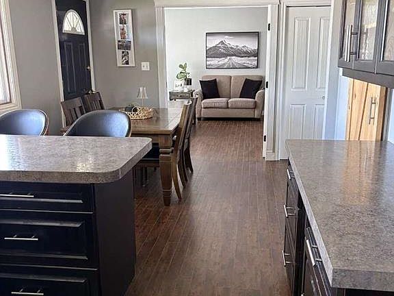 5th image of 405 7th AVENUE W