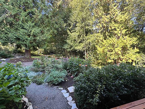 3rd image of 7119 NE Dolphin Dr
