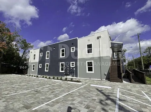 106 W 18th St Photo 1