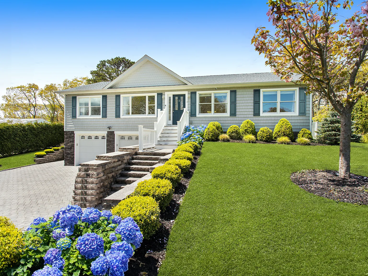Ultimate Hamptons Summer Escape — Photo 1