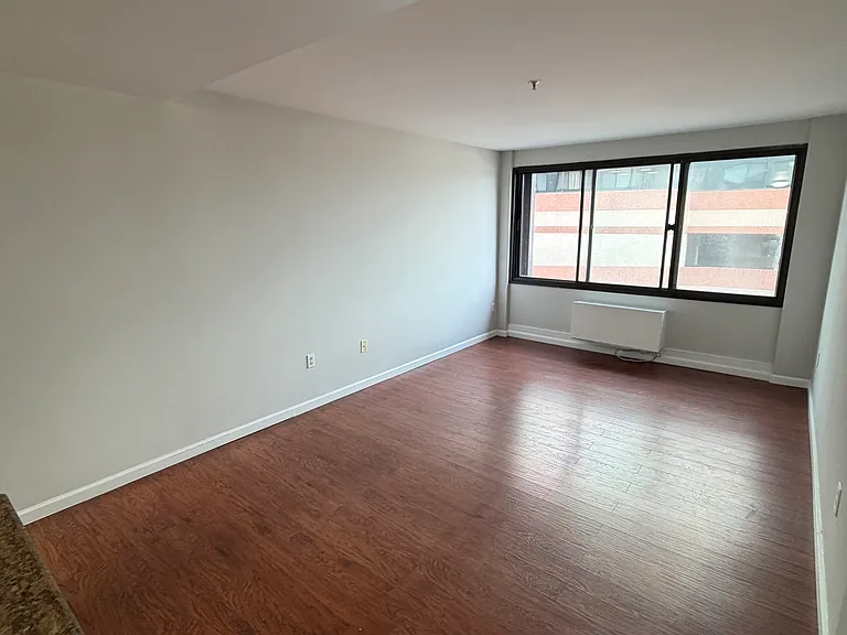 300 Broad St #601 — Photo 32
