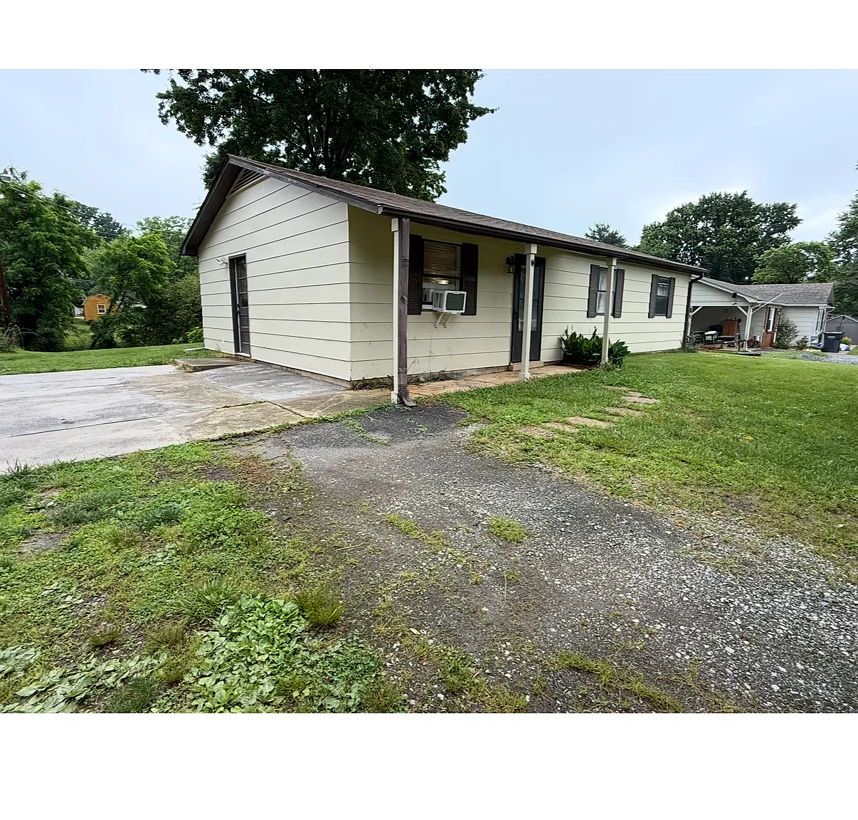 3 bed, 1231 sqft, $1,295 — Photo 1