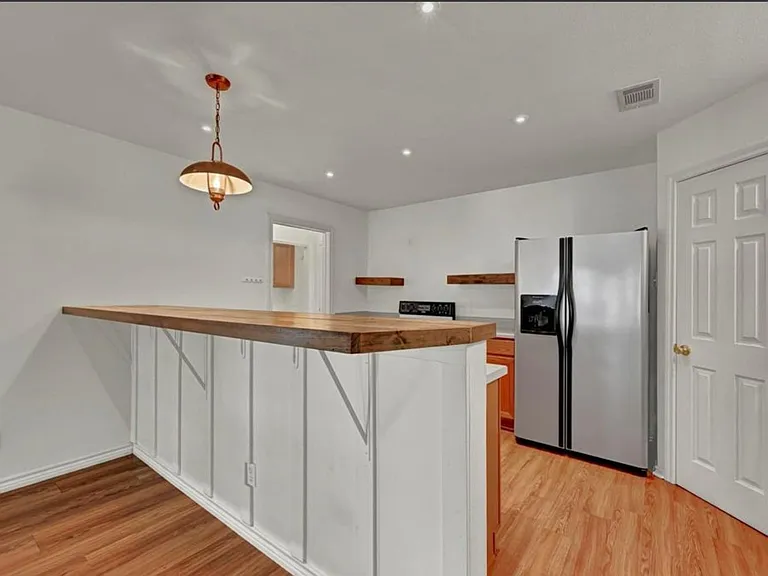 1029 Shoreline Dr — Photo 13