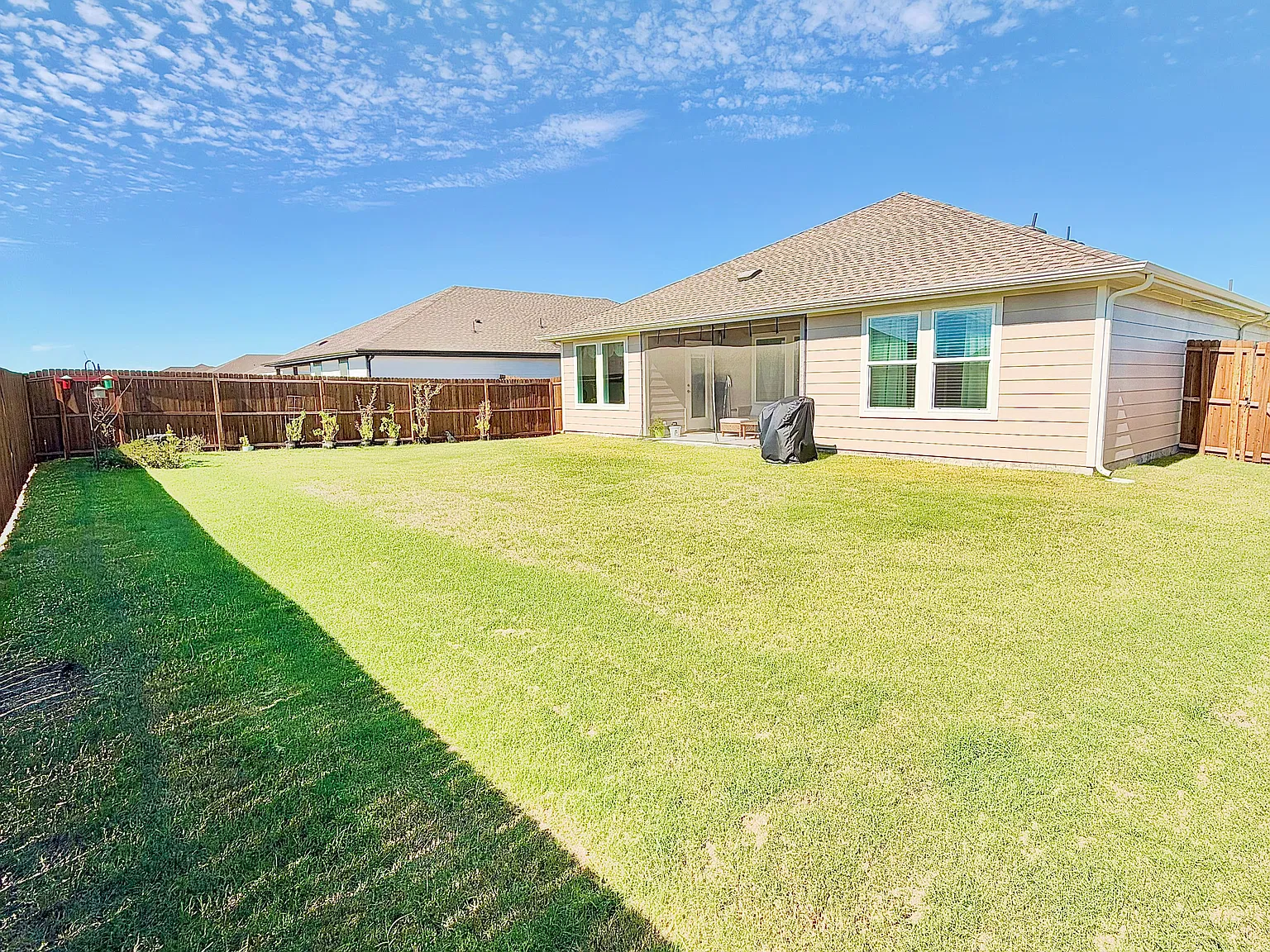 4 bed, 1629 sqft, $2,000 — Photo 4