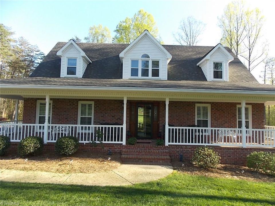 1st image of 3066 Lori Ln