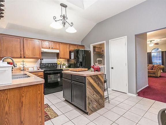 5th image of 3215 Dove Valley Ln