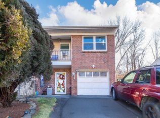 166 Vails Gate Heights Dr, New Windsor, NY 12553
