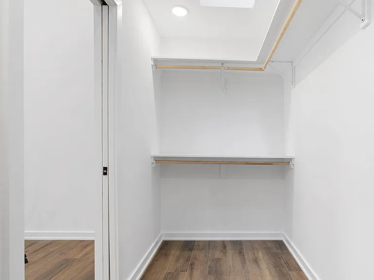 1602 Locust St #4-401 — Photo 23