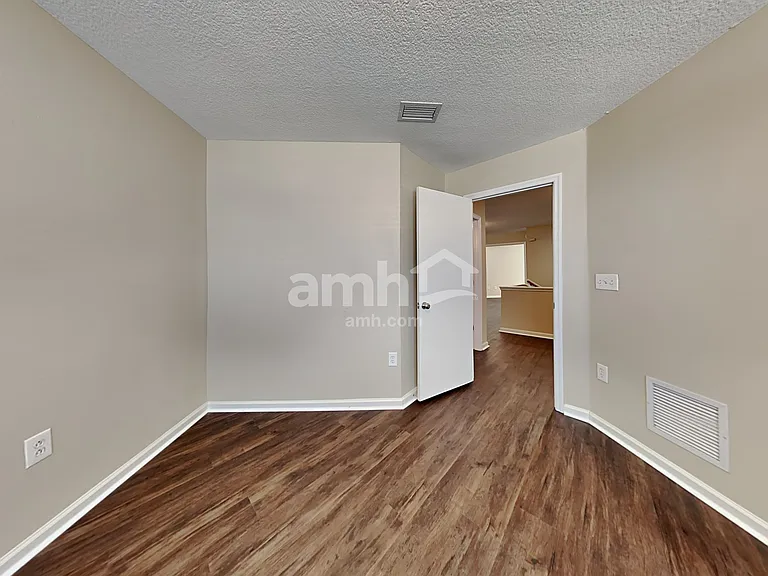 1955 Tomahawk Dr — Photo 17