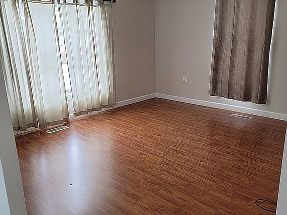2nd image of 632 Sugar St