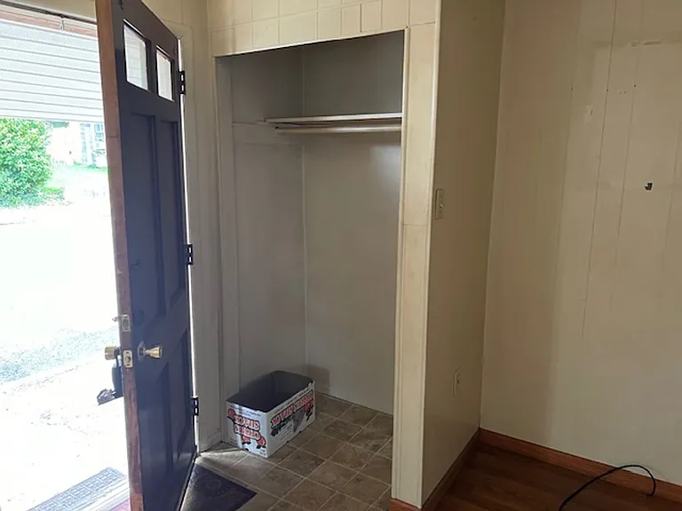 805 Front St #RIGHT - 1ST FL — Photo 5