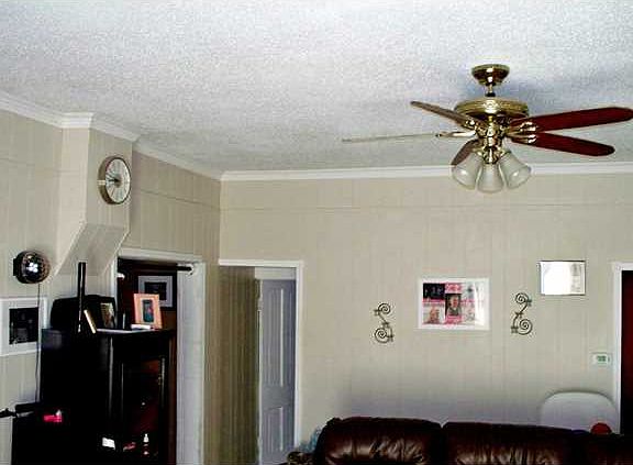 4th image of 208 W Hicks St