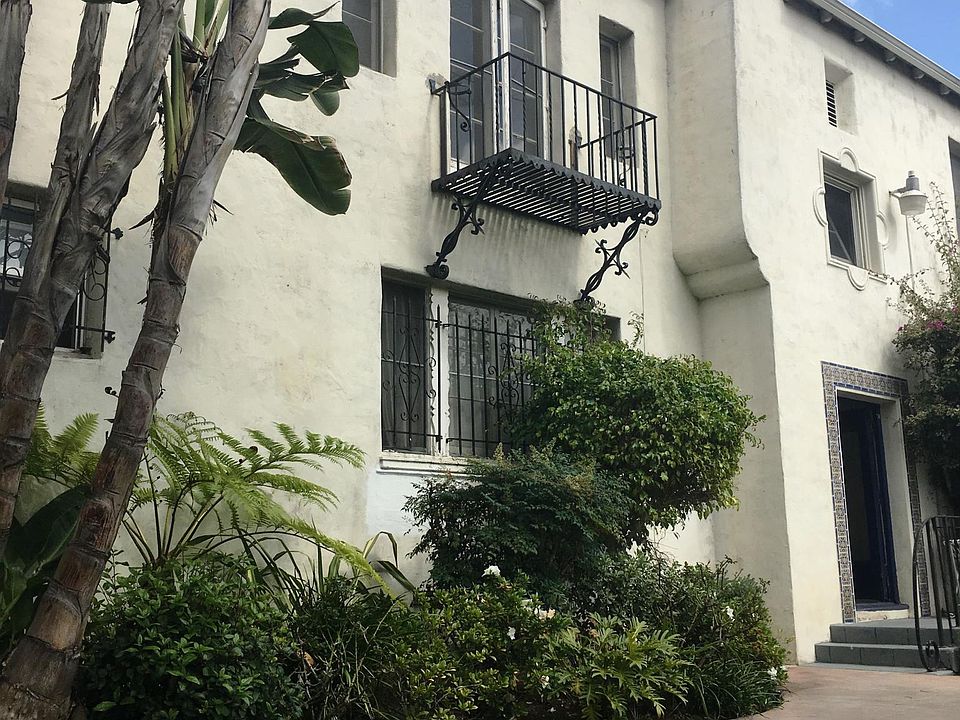 1st image of 622 N Plymouth Blvd APT 3
