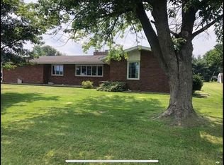 1346 County Road 1470e, Sullivan, IL 61951