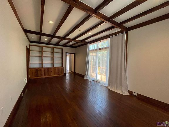 3rd image of 521 Europe St