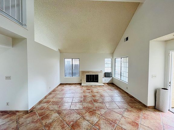 2nd image of 36823 Hillcrest Dr