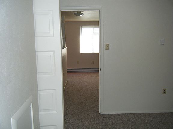 5th image of E5 Kenray Dr #L4