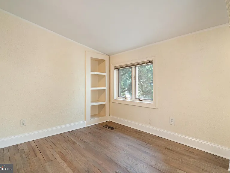 15729 Holly Grove Rd — Photo 43