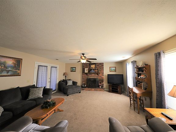 2nd image of 187 Skyline Dr