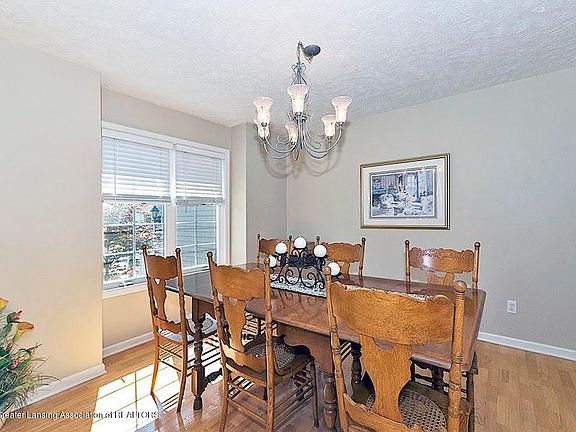3rd image of 1047 Foxborough Dr
