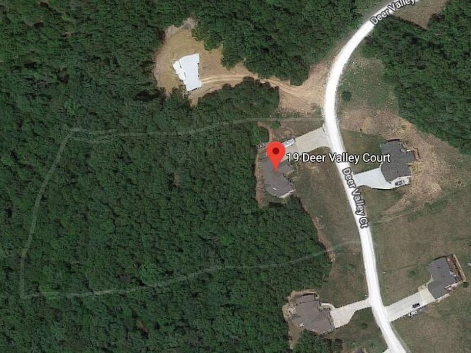2nd image of 19 Deer Valley Ct