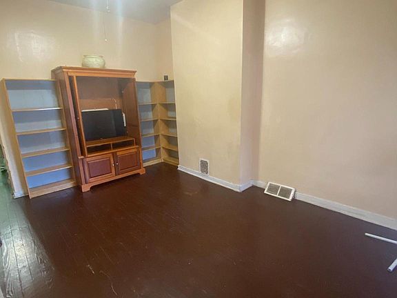 2nd image of 5856 Haverford Ave
