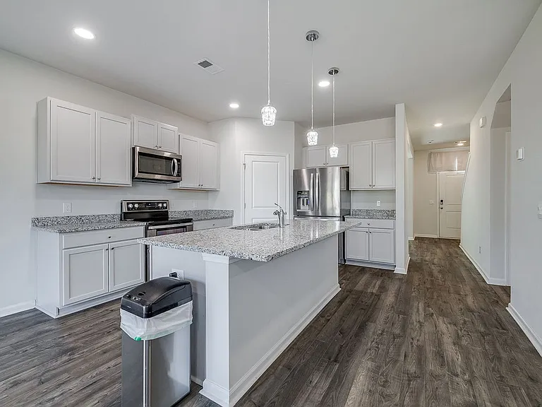 102 Spillway Ct — Photo 9