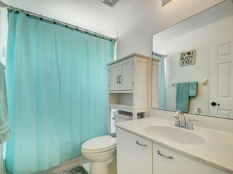 2418 Westmont Dr — Photo 29