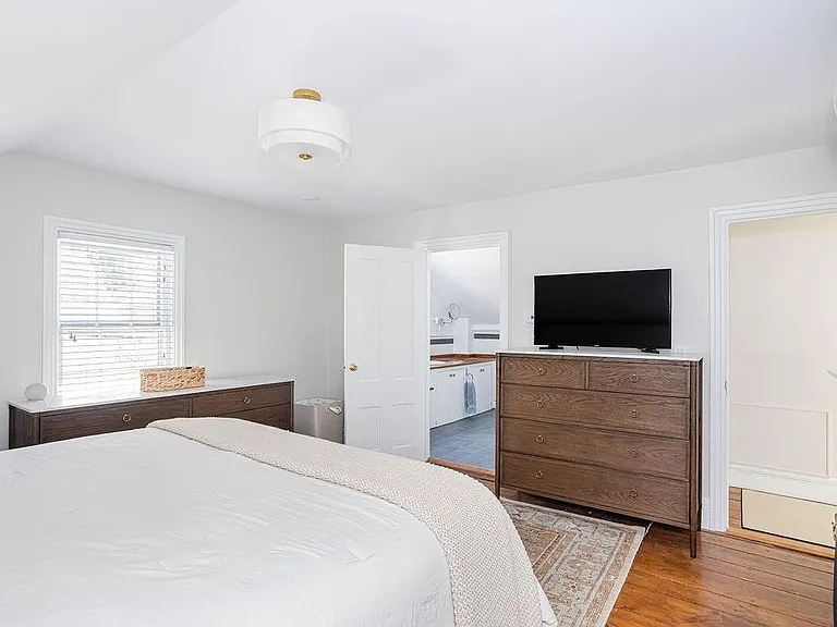 43 Poplar St — Photo 26
