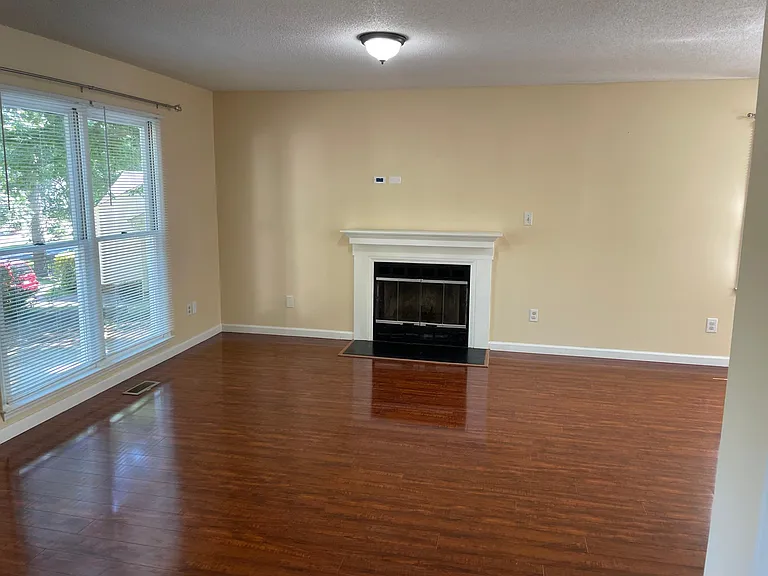 107 Chestnut Ridge Cir — Photo 4