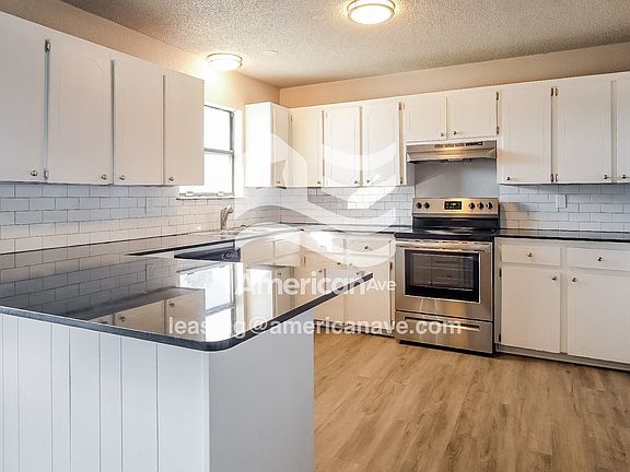 877811_004_wm_-_kitchen_13276008.jpg