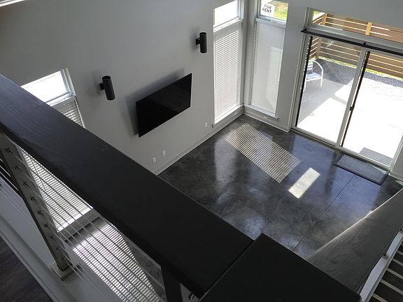 5th image of 1300 N Adams St #1