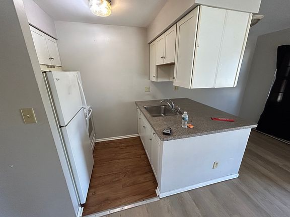 3rd image of 1006 E North St #D