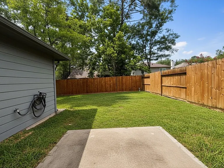 25314 Laurel Green St — Photo 24