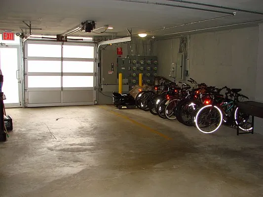 Rented by ABCO Commercial Properties, LLC | media 41