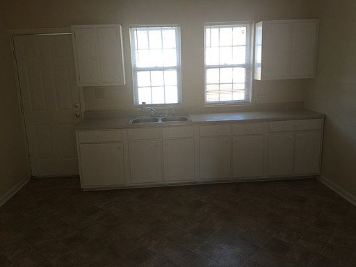 2nd image of 1321 Dogwood Ave