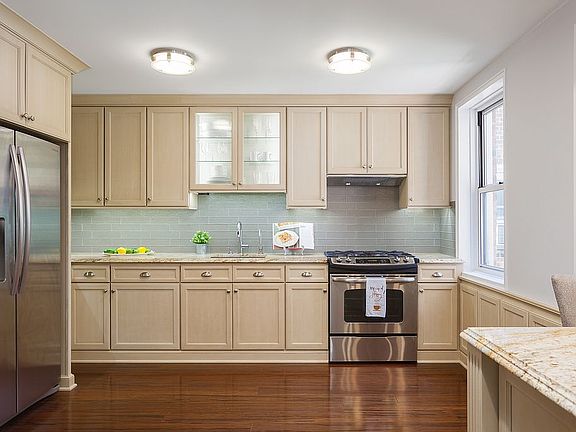 3rd image of 3701 Henry Hudson Pkwy APT 3F