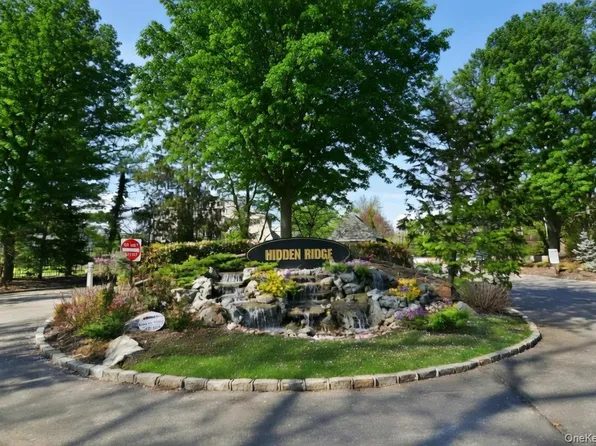 78 Hidden Ridge Drive, Syosset, NY 11791