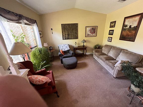 2nd image of 2201 Algodones St NE