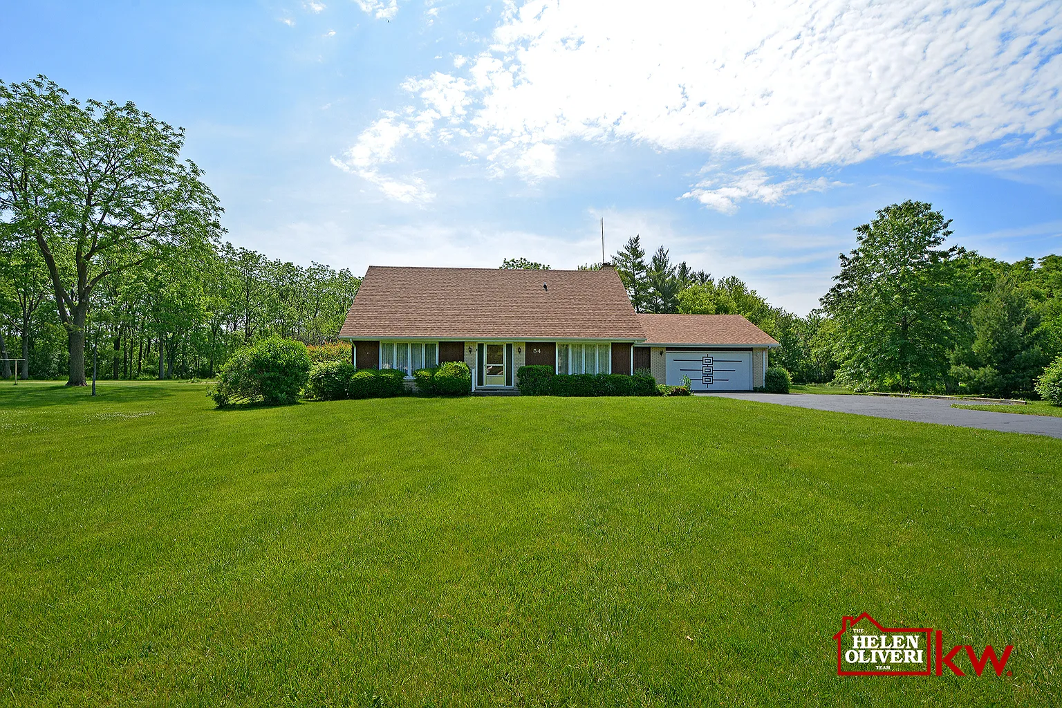 54 Darlington Dr photo 1