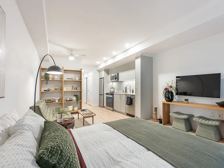 2650 E 41st Ave — Photo 32