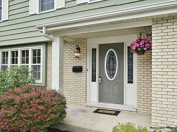 3rd image of 2341 Tanglewood Dr