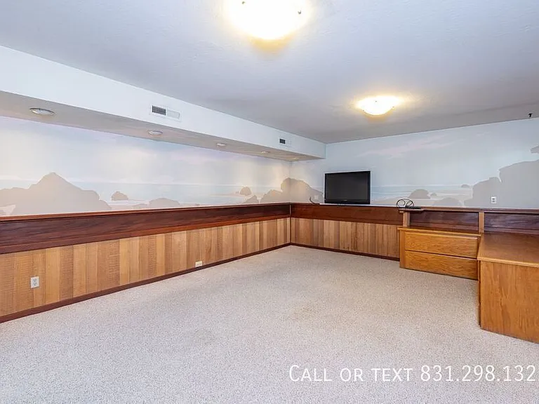 22660 E Cliff Dr — Photo 2