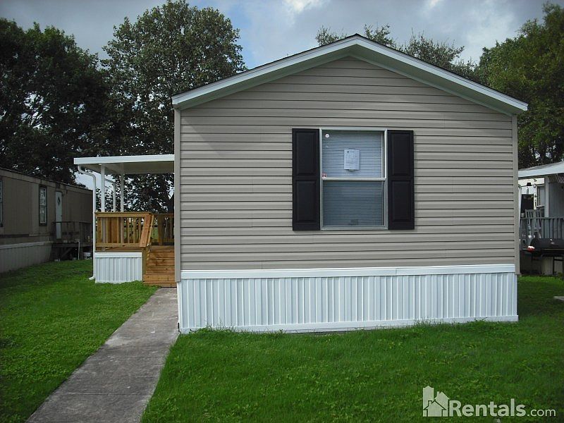 2nd image of 2109 Oak St